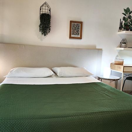 Casa Viola A 900 Mt Dalla Staz. Centrale Pescara Exteriör bild