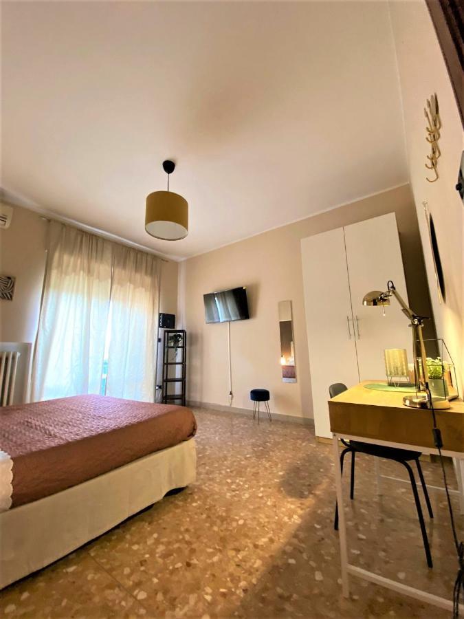 Casa Viola A 900 Mt Dalla Staz. Centrale Pescara Exteriör bild