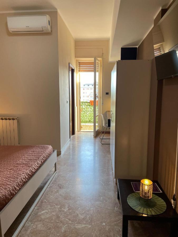 Casa Viola A 900 Mt Dalla Staz. Centrale Pescara Exteriör bild