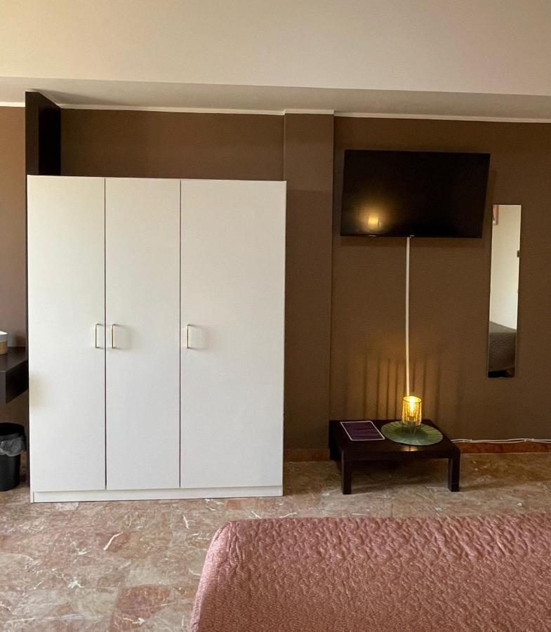 Casa Viola A 900 Mt Dalla Staz. Centrale Pescara Exteriör bild